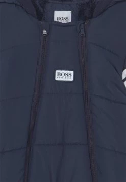 BOSS Kidswear ALL IN ONE Combinaison De Ski Navy Enfant -BOSS Kidswear Soldes Magasin 1794e51e6d314ccaa7b3237f280258e7