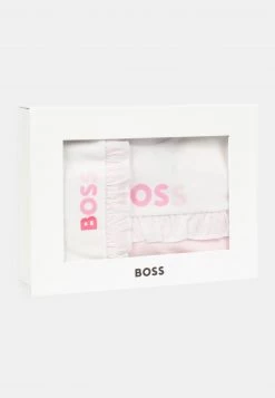 BOSS Kidswear BIB SET Grenouillère Pinkpale Enfant -BOSS Kidswear Soldes Magasin 188e70ad9e314fb5a09b8602e16ed03b